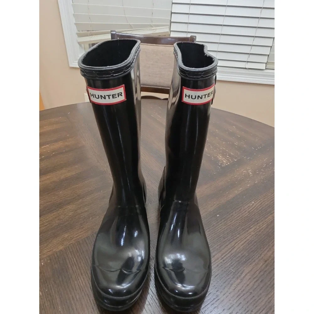 Hunter minor scuffs